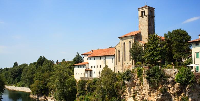 Ponuda dana: ITALIJA Posjetite gradić Cividale Del Friuli čija je povijesna jezgra pod zaštitom UNESCO-a i San Daniele poznat po kvalitetnom izvornom pršutu za 220 kn! (Putnička agencija Potočki travelID kod: HR-AB-49-97541362)