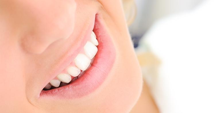 MEGA POPUST: 80% - Plomba, čišćenje zubnog kamenca, pjeskarenje, poliranje i savjetovanje!Vratite osmijeh na lice u ordinaciji s 18 godina iskustva za 149 kn! (Privatna ordinacija Dr. Antonijela Vacula)