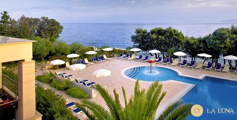 POPUST: 37% - PAG La Luna Island Hotel**** - 1 noćenje s polupansionom za dvoje uz neograničeno korištenje unutarnjeg bazena, sauna i fitnessa za 569 kn! (La Luna Island Hotel 4*)