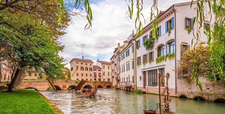 Ponuda dana: ITALIJA - Prošećite ulicama gradića Treviso i Conegliano koji će vas oduševiti bogatom poviješću i raskošnom umjetnošću za 259 kn! (Putnička agencija Autoturist - Park ID kod: HR-AB-01-080015747)