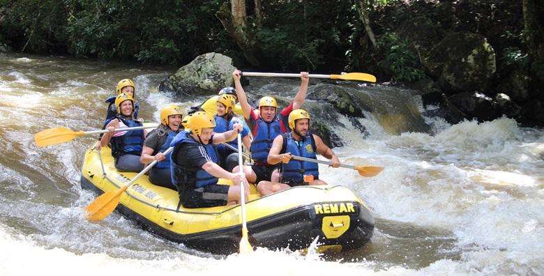 Adrenalinska avantura po tvojoj mjeri! Rafting na rijeci Tari ili Jeep safari u NP Sutjeska, NP Durmitor ili na Orlovačkom jezeru - 2 noćenja s doručkom za 1 osobu!