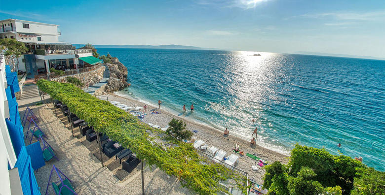 Makarska - 3 ili 7 noćenja za dvoje u sobama ili bungalovima u sklopu Beach Hotela od 1.599 kn!