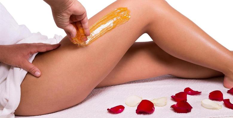 POPUST: 51% - Depilacija cijelih nogu i bikini zone voskom ili brazilska depilacija šećernom pastom! (Victoria nails)