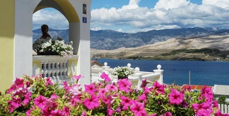 PAG – odmor na jednom od najatraktivnijih hrvatskih otoka uz 5 ili 7 noćenja za do 4 osobe u apartmanu Ville Ana 3* od 1.799 kn!