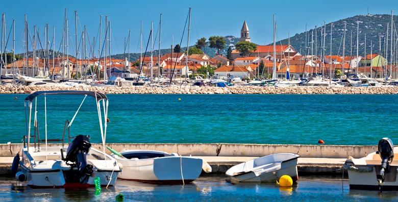 Biograd - 2, 5 ili 7 noćenja s polupansionom za dvoje u Hotelu Albamaris*** od 1.392 kn!