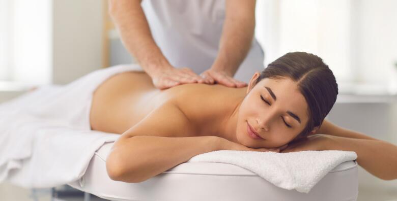 POPUST: 60% - Opustite se uz parcijalnu masažu ili klasičnu masažu cijelog tijela u Studiu C&Co (Studio C&Co)