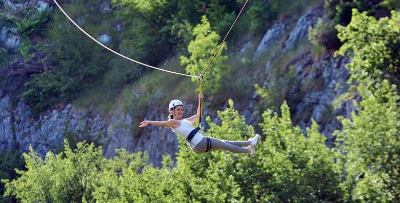 Ponuda dana: Adrenalinski park Plitvice - zipline spust tijekom kojeg ćete poletjeti brzinom preko 80 km/h iznad kanjona rijeke Korane već od 99 kn! (Adrenalin Park Plitvice)