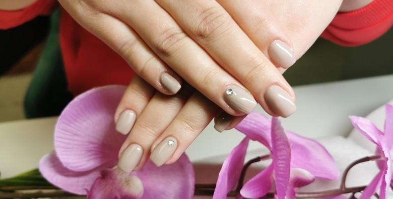 Geliranje noktiju u M beauty studiju za samo 99 kn!