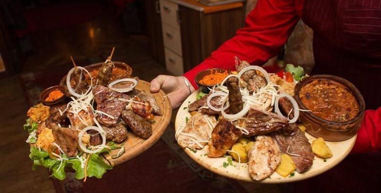 Bogati meni za 4 osobe – garantirano dobra zabava uz živu muziku u restoranu Makedonska Baraca, korištenje kroz siječanj za 159 kn!