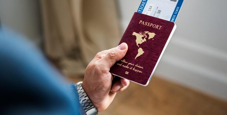 8 fotografija za dokumente – odmah gotove fotografije za osobnu iskaznicu, biometrijsku putovnicu, indeks, pokaz ili vozačku