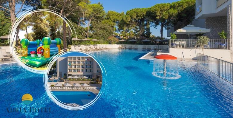Ponuda dana: Hotel Adria 3*, Biograd na Moru - opuštajući odmor uz bazene, sunčalište s ležaljkama i suncobranima te sportske terene u sklopu hotela (Hotel Adria 3*)