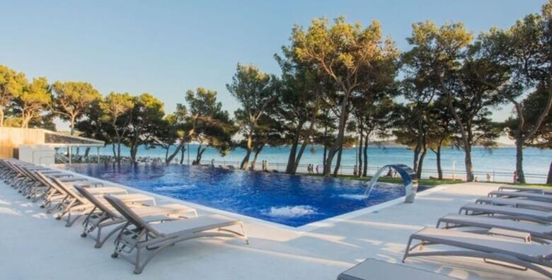 POSEBNA PONUDA! Villa Arausana & Antonina 4*