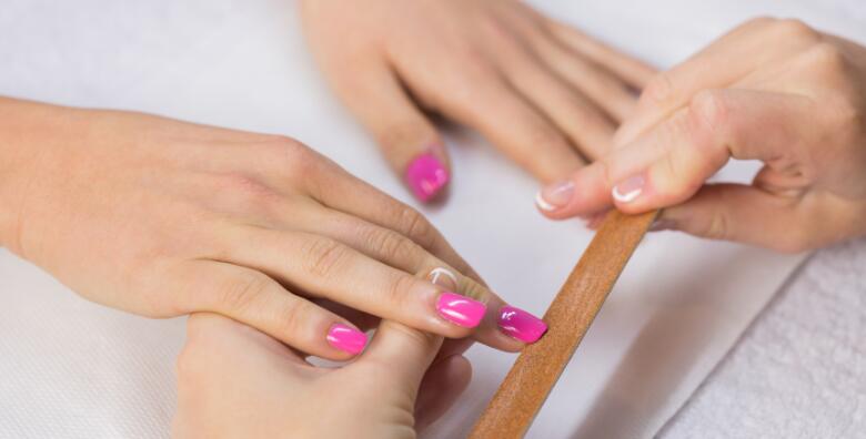 TRAJNI LAK – savršeni nokti ovoga ljeta! Neizostavan tretman  za lijepe i njegovane nokte u Devini Nails salonu