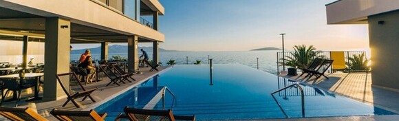 Hotel Morenia Resort 4* - proljetni odmor od 2 noćenja ALL INCLUSIVE za 2 odrasle osobe i do 4 djece uz korištenje 3 vanjska bazena, aquaparka i FUN ZONE