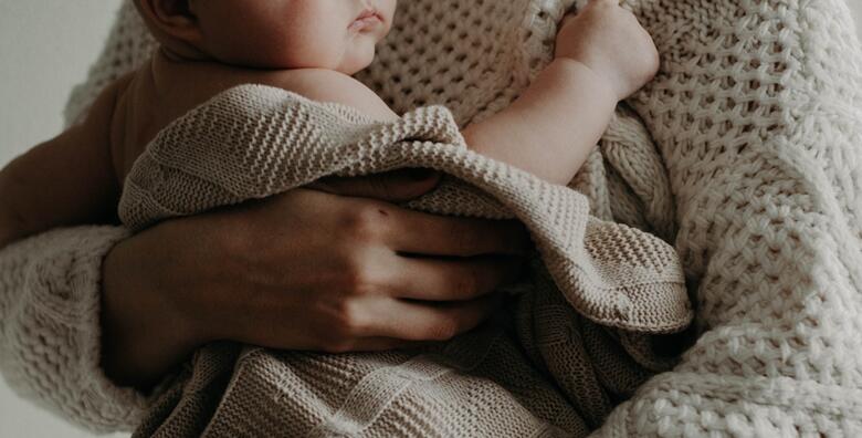 POPUST: 30% - BABYHANDLING - naučite kako izgleda ispravno postupanje s bebom zbog motoričkog i cjelokupnog razvoja djeteta za 140 kn! (Markov centar)