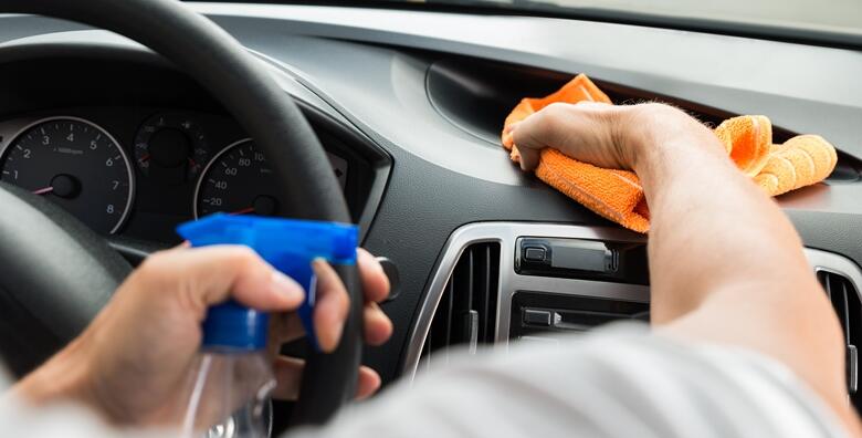 Detaljno čišćenje unutrašnjosti vozila uz premazivanje svih površina zaštitnim sredstvima i dezinfekciju unutrašnjosti ozonom na VAŠOJ lokaciji za samo 99 kn!