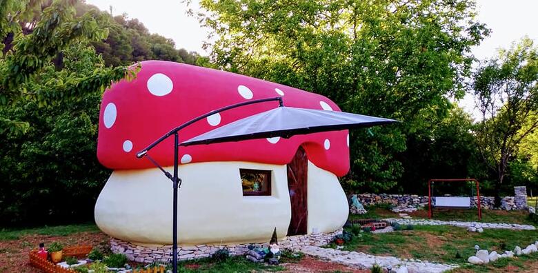 Skradin - 2 noćenja za 3 do 5 osoba u bajkovitim kućicama Krka Fairytale Village-a za 750 kn!
