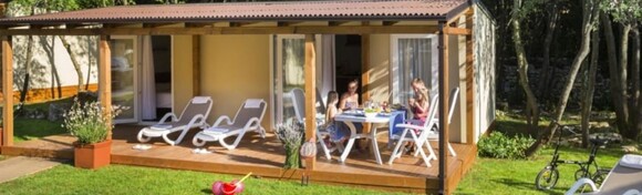 Rovinj, Maistrin kamp Polari 4* - obiteljski odmor uz 2 noćenja za 4 odraslih + gratis paket za 2 djece do 11,99 godina u kompletno opremljenoj Standard mobilnoj kućici