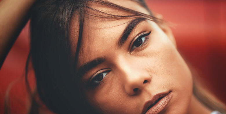 PUDER OBRVE – za savršeno oblikovane i ispunjene obrve te prirodniji konačan izgled odaberite puder obrve u Studiju ljepote Mina za 699 kn!