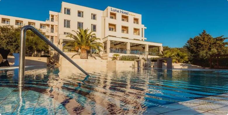 Hotel La Luna 4*
