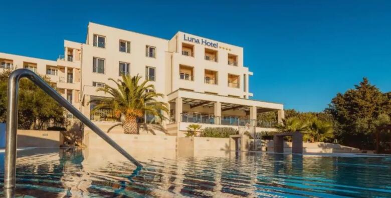 POSEBNA PONUDA! Ljeto u Hotelu La Luna 4*