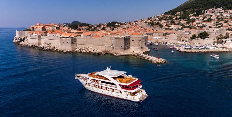 Ponuda dana: Upustite se u morsku pustolovinu krstarenjem dalmatinskom obalom uz 7 noćenja s polupansionom za 1 osobu od 4.250 kn! (KOMPAS travel)