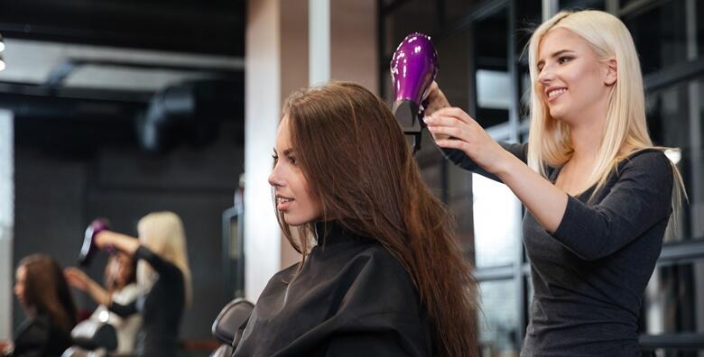 POPUST: 53% - Priuštite svojoj kosi tretman kakav zaslužuje uz 3 fen frizure u novootvorenom frizerskom salonu Hairshow by Iva Vaca za samo 99 kn! (Hairshow, obrt za frizerske usluge)