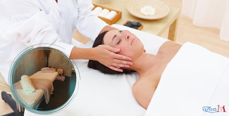 Osvježite svoju kožu uz čišćenje i njegu lica u trajanju 45 minuta u salonu za njegu tijela OzonM