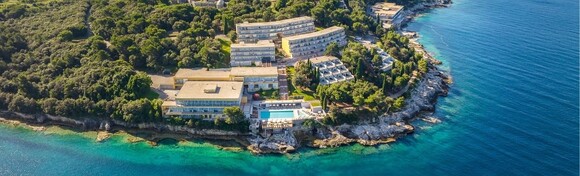 ODMOR U PULI - uživajte s obitelji ili prijateljima uz 2 noćenja za do 5 osoba u apartmanima Splendid Resorta 3* uz korištenje bazena