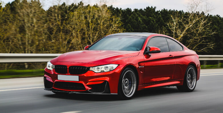 Priuštite svom metalnom ljubimcu poliranje 3M pastomuz vanjsko pranje i premaz voskom