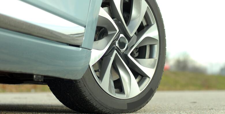 Zamjena i balansiranje guma s ALUMINIJSKIM felgama od 13 do 16 cola u Auto centru Jimmy