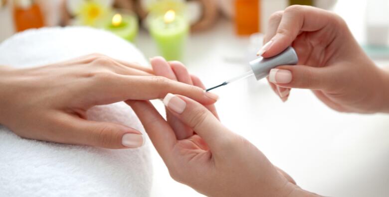 POPUST: 30% - TRAJNI LAK - neizostavan tretman za njegovane i lijepe nokte u svakoj prilici u Kozmetičkom salonu Dodir ljepote (Kozmetički salon Dodir ljepote)