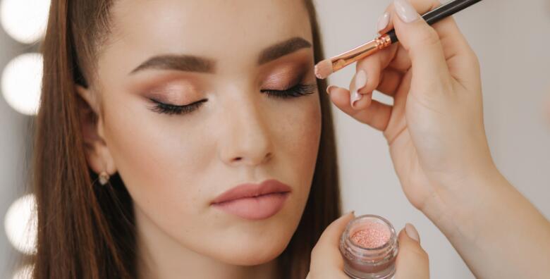 Zablistajte ove blagdane u punom sjaju uz svečano šminkanje u Zhbukici!