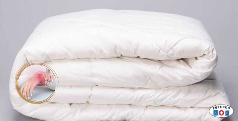 ANTIREUMATSKI POPLUN od čistog češljanog pamuka i 400-gramskog punila s vunom Blagotvorno djeluje na kosti i zglobove te spriječava prekomjerno znojenje