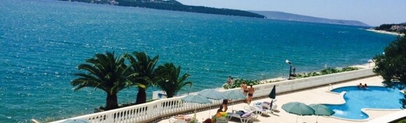 ŠPICA SEZONE! Hotel Val 3* pored Trogira - 5 ili 7 noćenja s doručkom za 2 odraslih i 2 djece uz korištenje vanjskog bazena