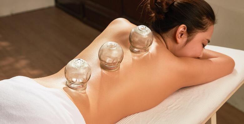 Masaža leđa s cupping terapijom u trajanju 30 minuta u La Camilla Beauty baru