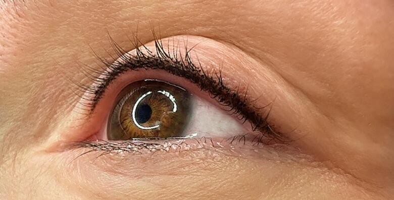 Baby eyeliner gornji kapak – prirodni eyeliner uz koji ćete zaboraviti nanošenje olovke za oči svaki dan u Studiju za uljepšavanje Nova Ja