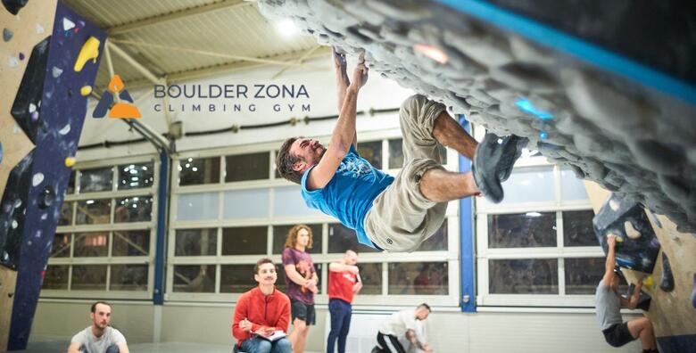 Početni tečaj PENJANJA po stijeni! Savladajte boulder disciplinu slobodnog penjanja namijenjenu početnicima, bez potrebnog iskustva u najmodernijoj dvorani u Zagrebu