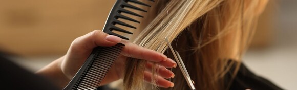 Frizerski salon LEVEL UP - šišanje i fen frizura + GRATIS Keune Care linija za dubinski tretman kose