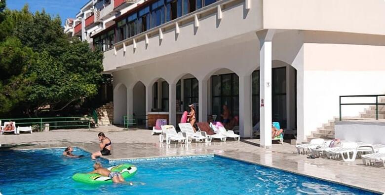 Hotel Zagreb 3*, Karlobag - 3, 5 ili 7 noćenja s polupansionom za 2 osobe i do 2 djece