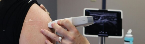 Stručan pregled ortopeda uz ultrazvuk ramena ili lakta u Poliklinici Orto Vita